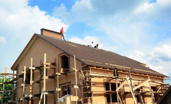 How Long Does a Roof Installation Take in Raleigh?